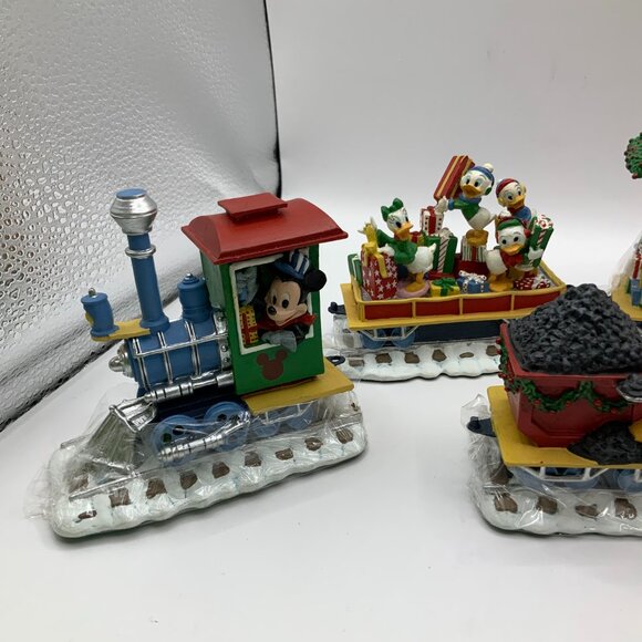 Danbury Mint Disney Vintage Mickey's Express Christmas Train Set - Picture 8 of 9